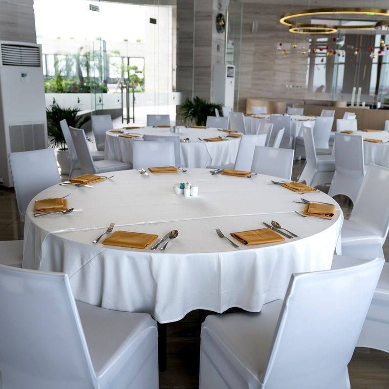 Clean dining hall