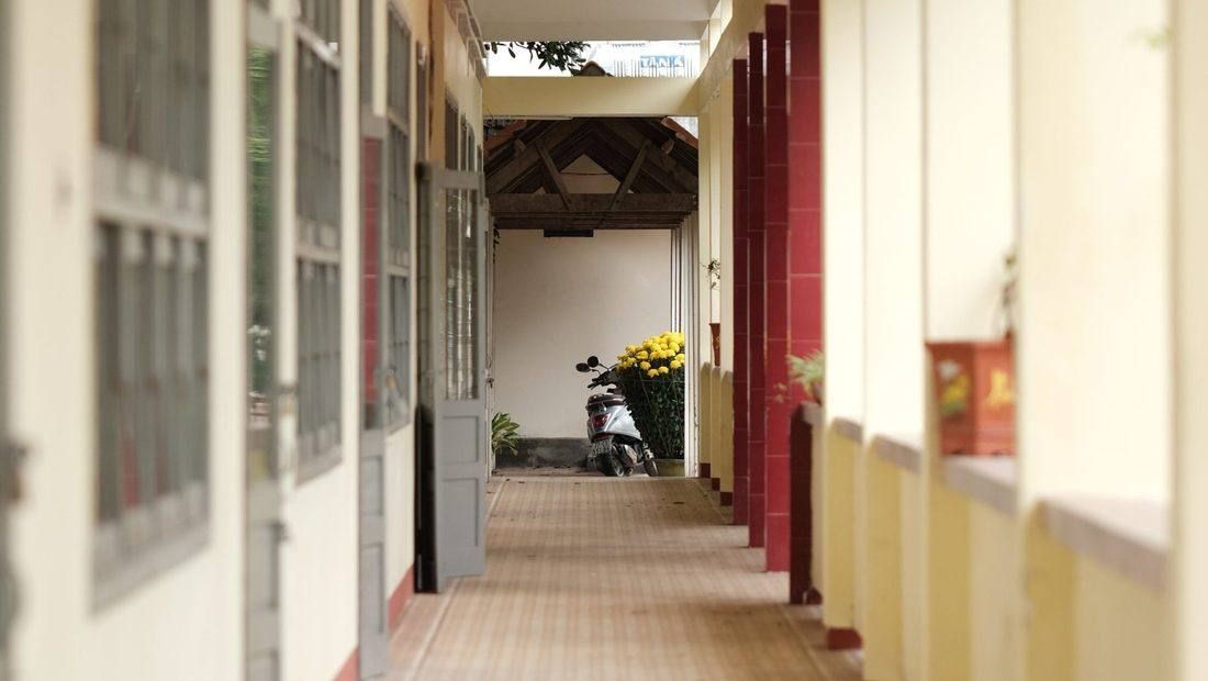 Clean school corridor