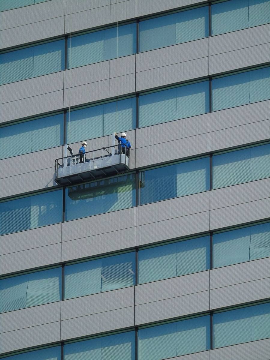 High-rise window cleaning